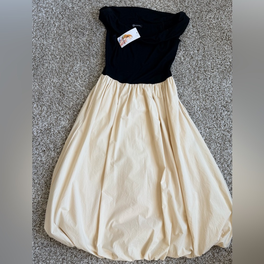 Two-Tone Black Top Cream Skirt Casual Dress